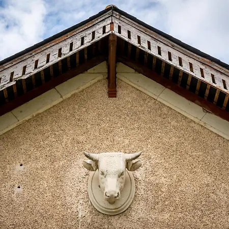 아파트 Large On Chateau Grounds Near Saumur And Angers