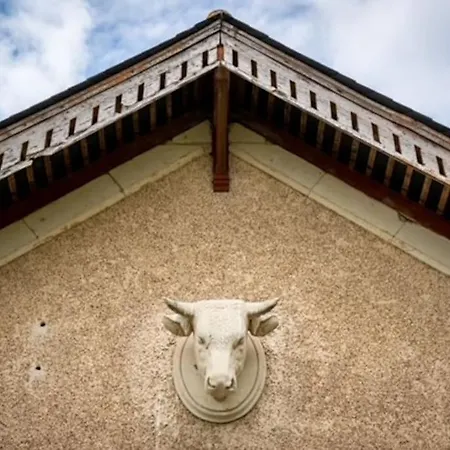 Large On Chateau Grounds Near Saumur And Angers *